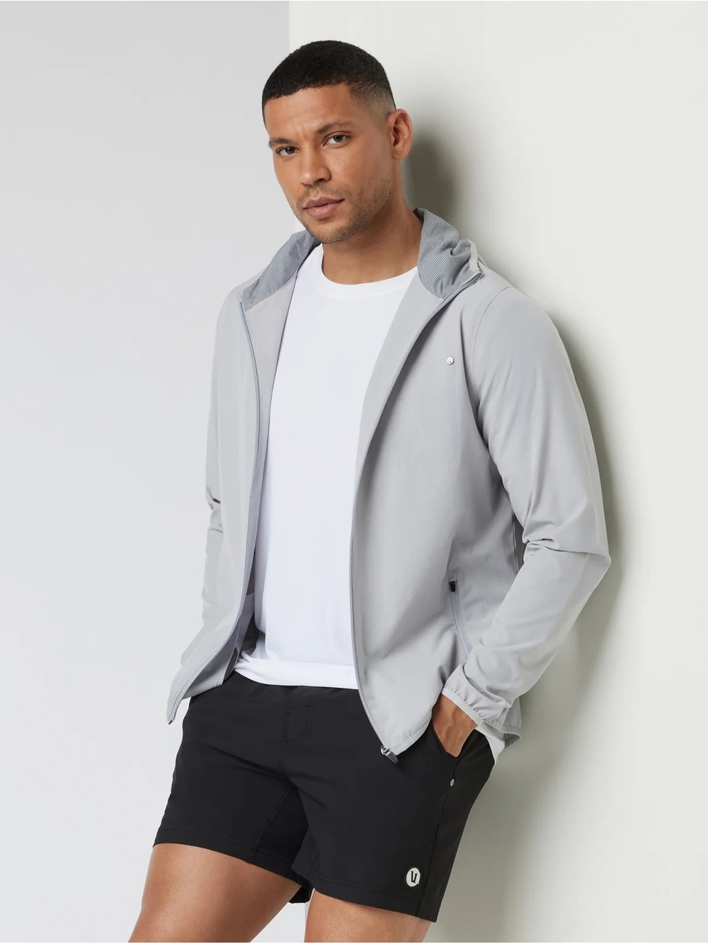 VUORI • men’s outdoor trainer shell zip up hooded jacket gray Medium
